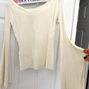 Bell sleeve top